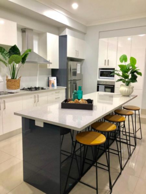 Jewel in the West-Newly Built and Spacious
